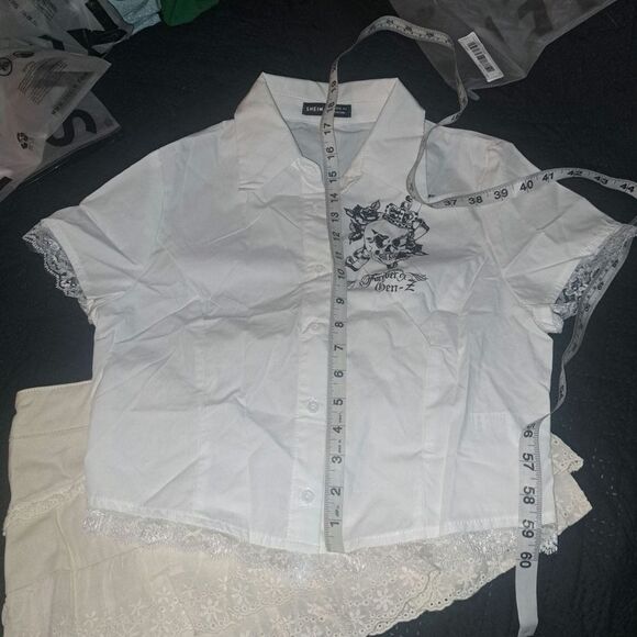 SALE!! NEW Size SM Short Lace Cream Denim Skirt with 2 Blouses - Picture 7 of 14